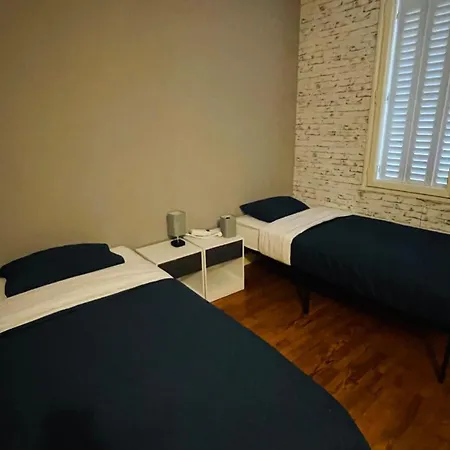2 Chambres, Avec Parking !